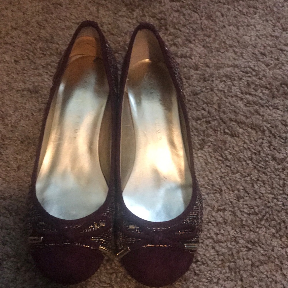 Low heel loafer